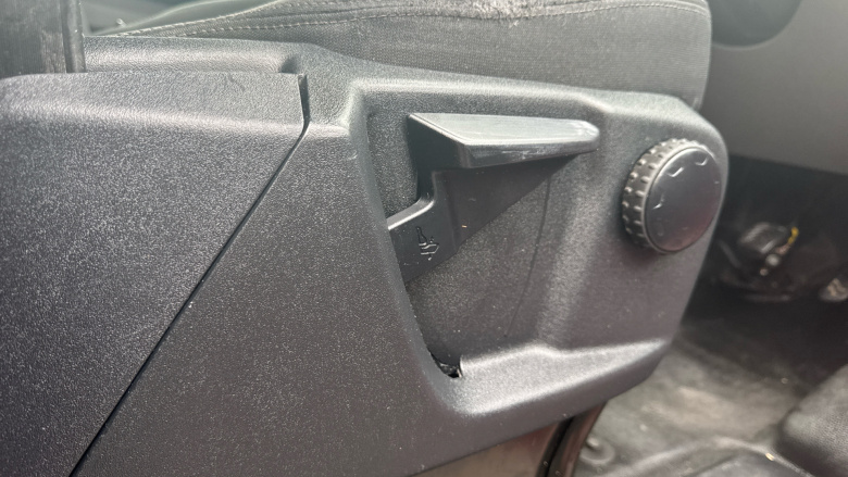 Ford Transit Custom 300 L2 Diesel Fwd 2.0 EcoBlue 130ps High Roof Limited Van